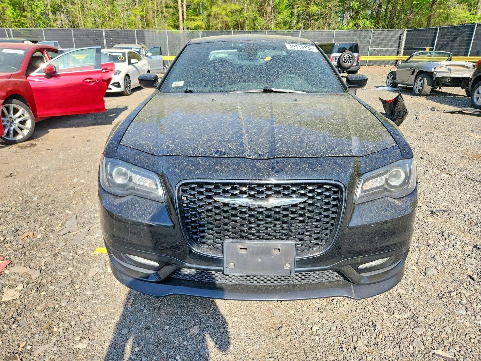 2019 Chrysler 300 მანქანა იყიდება აუქციონზე, vin: 2C3CCABT8KH581090, აუქციონის ნომერი: 49719196