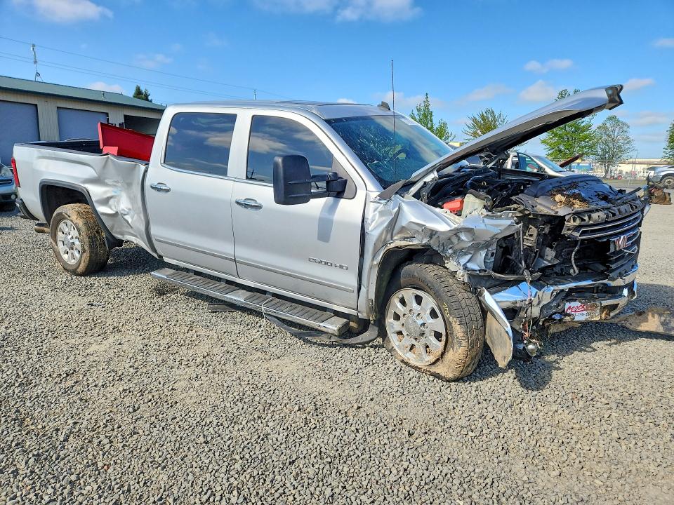 51629526 :رقم المزاد ، 1GT12ZE80FF196562 vin ، 2015 Gmc Sierra مزاد بيع
