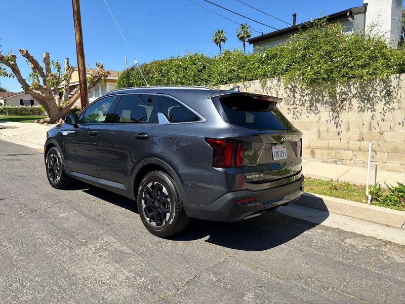 52048426 :رقم المزاد ، 5XYRL4JC4RG275327 vin ، 2024 Kia Sorento مزاد بيع