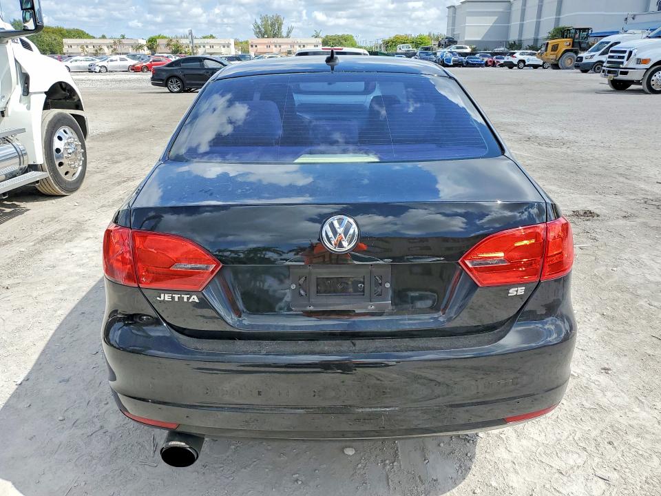51701236 :رقم المزاد ، 3VWD07AJ3EM430513 vin ، 2014 Volkswagen Jetta مزاد بيع
