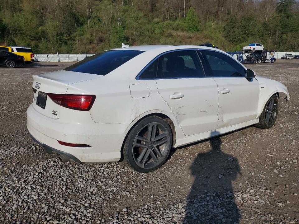 Продаж на аукціоні авто 2018 Audi A3, vin: WAUJ8GFF3J1013254, номер лоту: 48425306