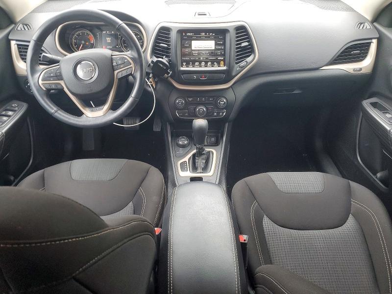 49841106 :رقم المزاد ، 1C4PJMCS6HW525542 vin ، 2017 Jeep Cherokee مزاد بيع