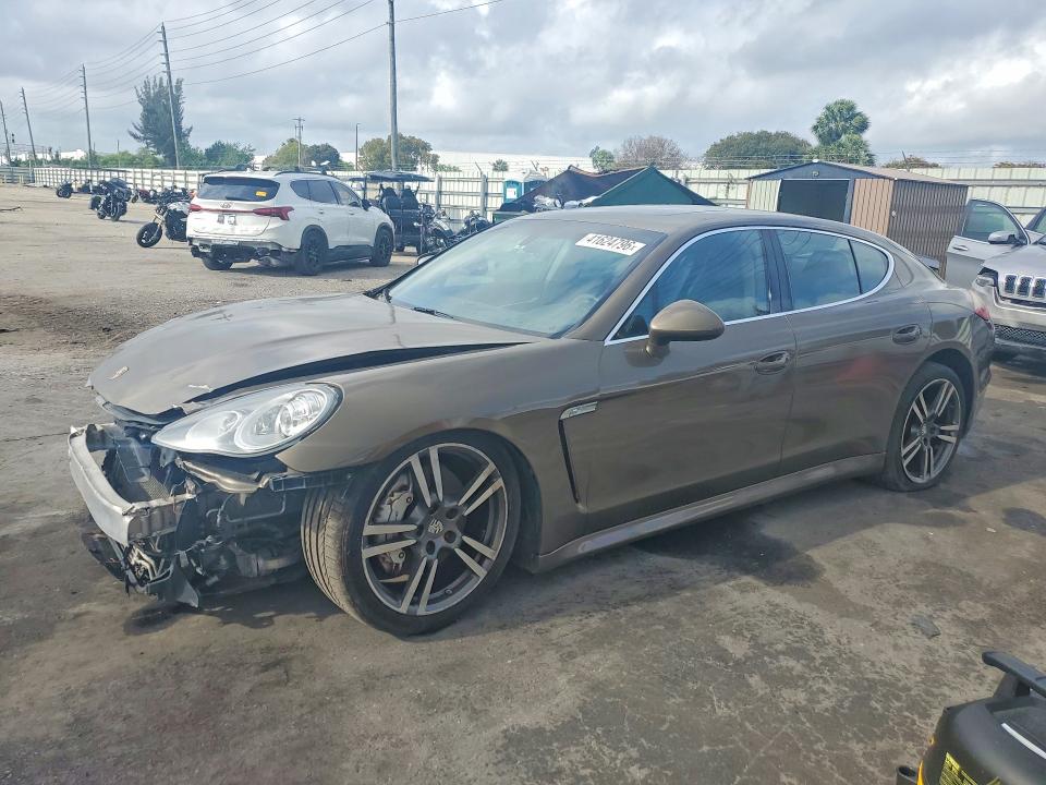 2011 Porsche Panamera მანქანა იყიდება აუქციონზე, vin: WP0AB2A74BL060824, აუქციონის ნომერი: 41624796