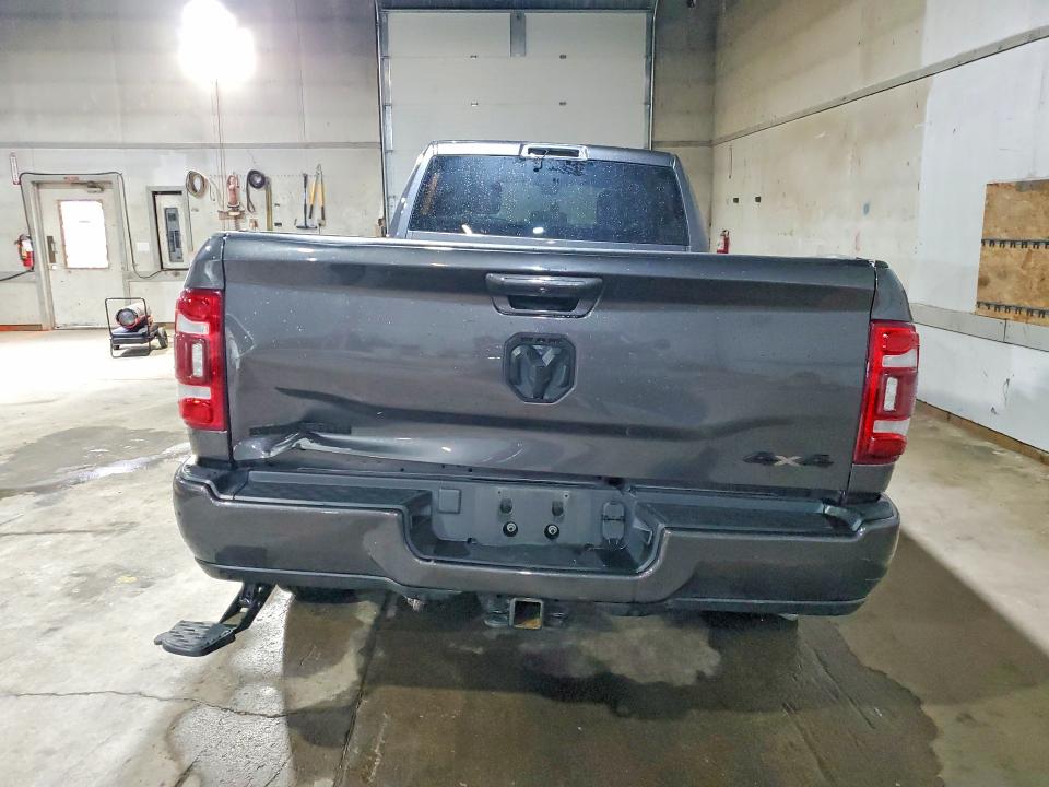 47950326 :رقم المزاد ، 3C63R3HL1PG660497 vin ، 2023 Ram 3500 مزاد بيع