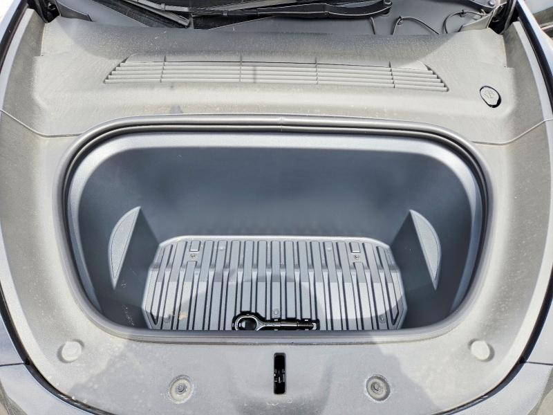2025 Tesla Model Y მანქანა იყიდება აუქციონზე, vin: 7SAYGDED3SF235758, აუქციონის ნომერი: 49030356