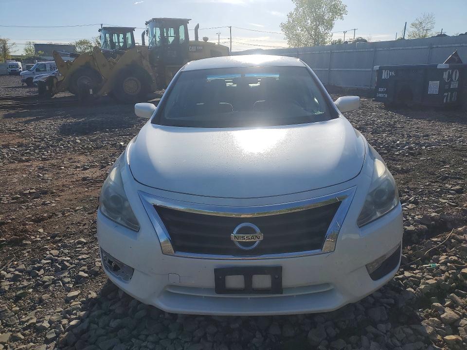 2014 Nissan Altima მანქანა იყიდება აუქციონზე, vin: 1N4AL3AP5EC133745, აუქციონის ნომერი: 51636956