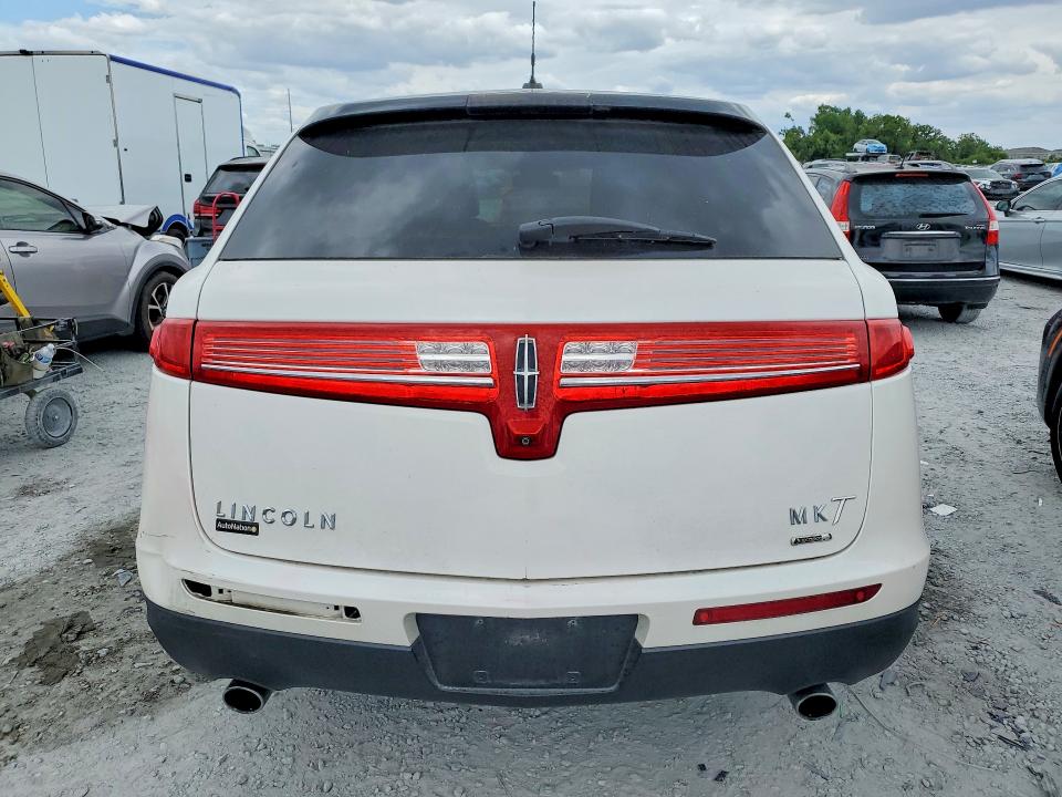 50281556 :رقم المزاد ، 2LMHJ5AT3DBL52886 vin ، 2013 Lincoln Mkt مزاد بيع