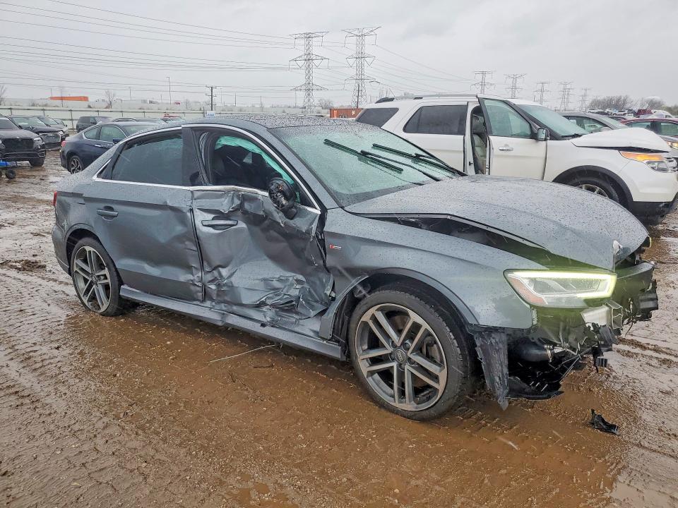 Продаж на аукціоні авто 2019 Audi A3, vin: WAUJEHFF7K1018229, номер лоту: 48392096