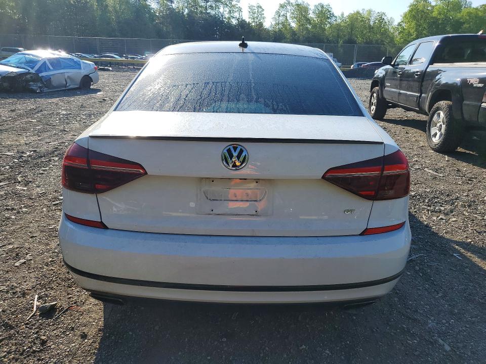 2018 Volkswagen Passat მანქანა იყიდება აუქციონზე, vin: 1VWJM7A34JC048706, აუქციონის ნომერი: 50432886