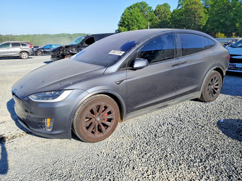 2018 Tesla Model X მანქანა იყიდება აუქციონზე, vin: 5YJXCBE42JF137392, აუქციონის ნომერი: 49412126