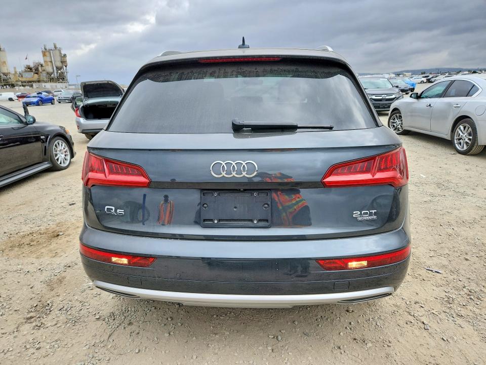 47974886 :رقم المزاد ، WA1BNAFY2J2047253 vin ، 2018 Audi Q5 مزاد بيع