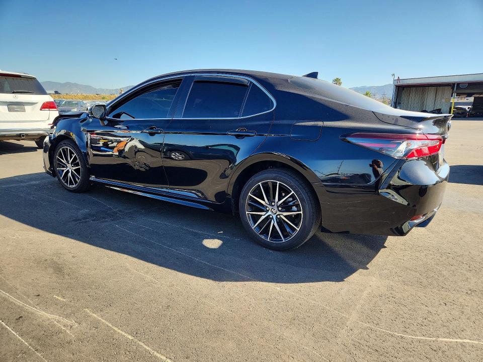 Продажа на аукционе авто 2022 Toyota Camry, vin: 4T1G11AK0NU674713, номер лота: 51723216