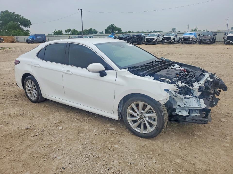 51798056 :رقم المزاد ، 4T1R11AK8RU218845 vin ، 2024 Toyota Camry مزاد بيع