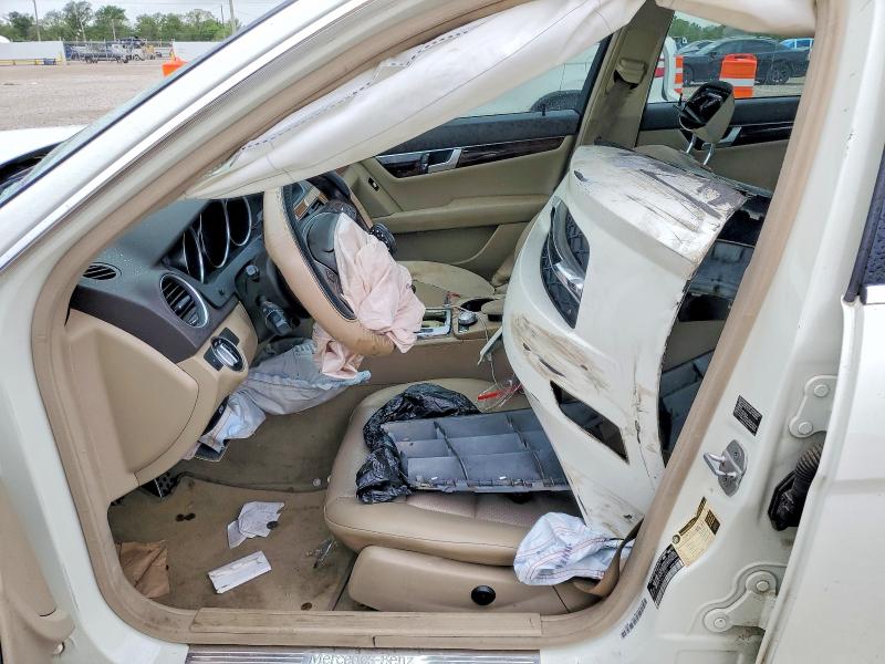 2012 Mercedes-benz C მანქანა იყიდება აუქციონზე, vin: WDDGF4HB5CA626545, აუქციონის ნომერი: 48691656