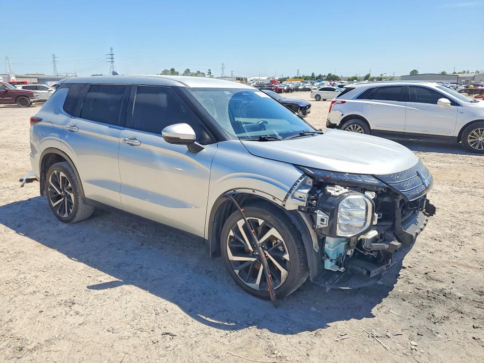 Продаж на аукціоні авто 2022 Mitsubishi Outlander, vin: JA4J3UA83NZ086053, номер лоту: 48199316