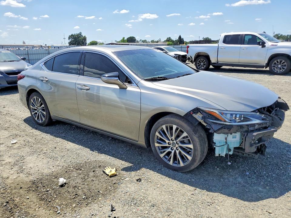 51329436 :رقم المزاد ، 58AB21B19KU001243 vin ، 2019 Lexus Es 300h مزاد بيع
