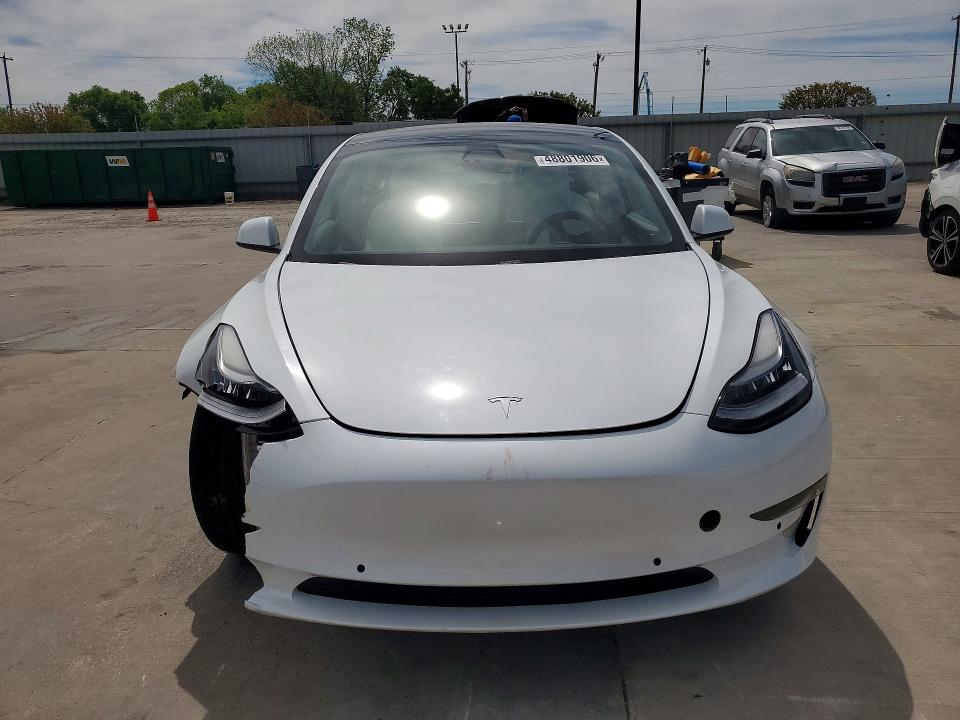48801906 :رقم المزاد ، 5YJ3E1EB2MF855157 vin ، 2021 Tesla Model 3 مزاد بيع