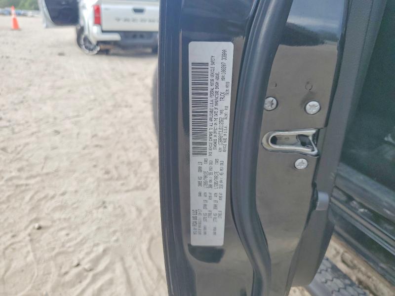 50898606 :رقم المزاد ، 1C6RR6YT3JS112562 vin ، 2018 Ram 1500 مزاد بيع
