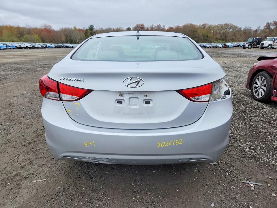 2013 Hyundai Elantra მანქანა იყიდება აუქციონზე, vin: KMHDH4AE0DU582770, აუქციონის ნომერი: 51897496
