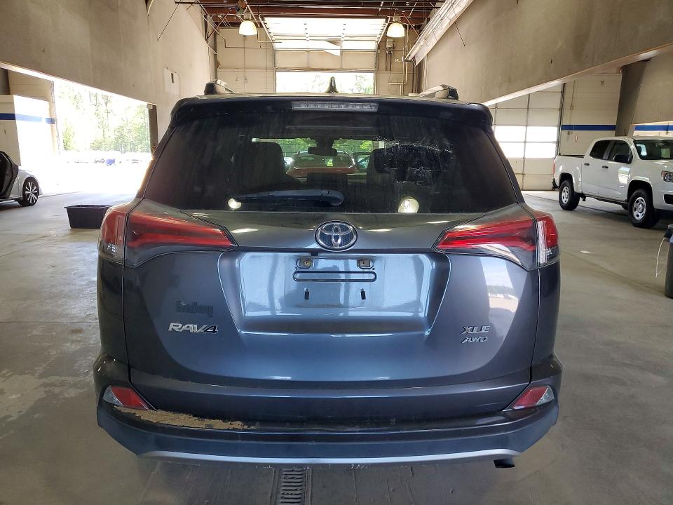 Продаж на аукціоні авто 2018 Toyota Rav4, vin: JTMRFREV3JJ746940, номер лоту: 49796036