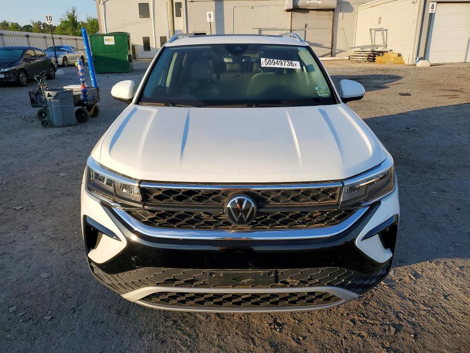 50949736 :رقم المزاد ، 3VVVX7B20PM370835 vin ، 2023 Volkswagen Taos مزاد بيع