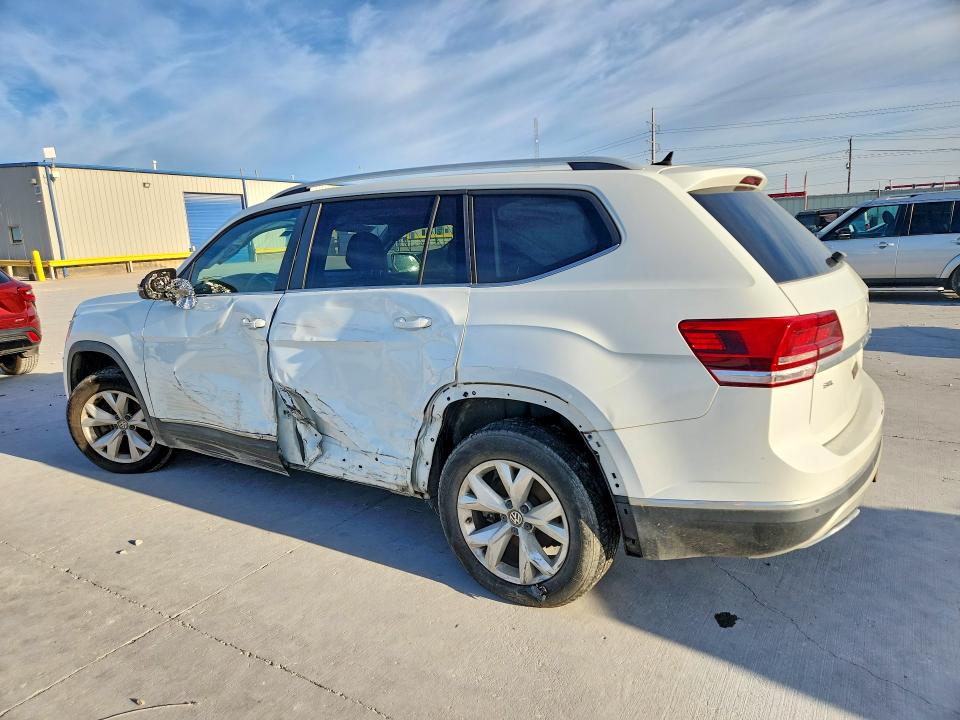 79911805 :رقم المزاد ، 1V2ER2CA2JC545725 vin ، 2018 Volkswagen Atlas مزاد بيع