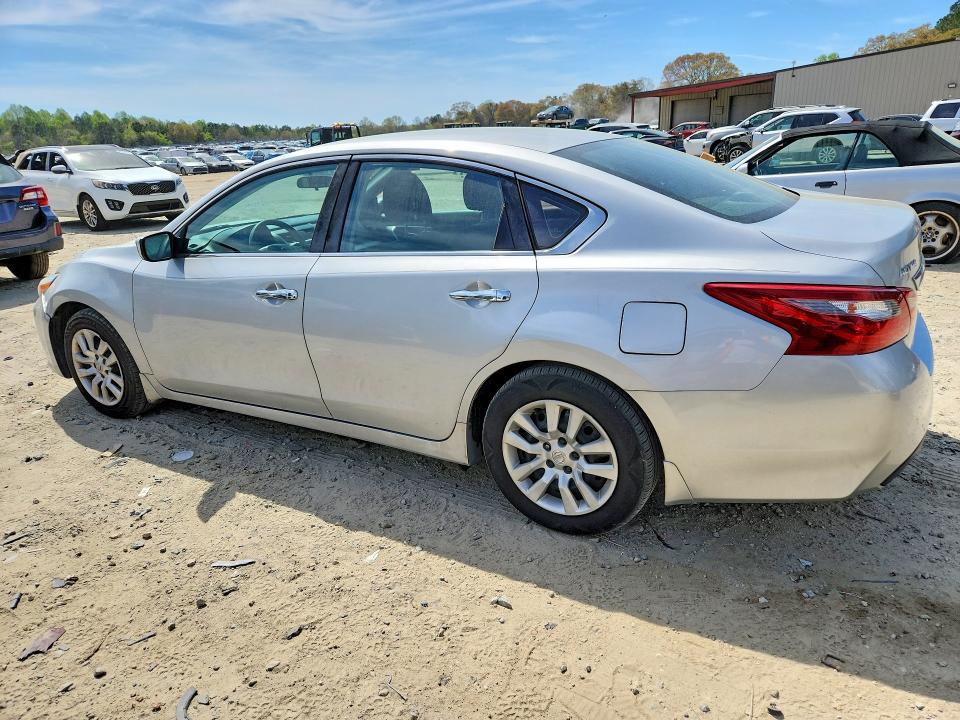 2018 Nissan Altima მანქანა იყიდება აუქციონზე, vin: 1N4AL3AP4JC136243, აუქციონის ნომერი: 49625316