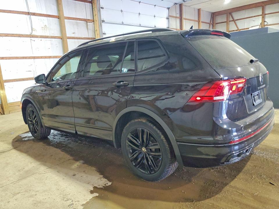 51107166 :رقم المزاد ، 3VV8B7AX5NM083027 vin ، 2022 Volkswagen Tiguan مزاد بيع