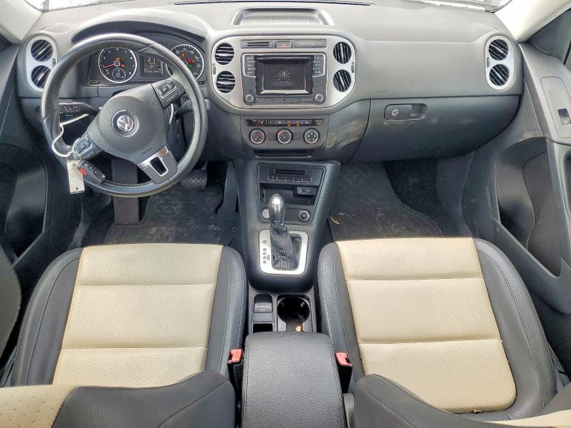 2016 Volkswagen Tiguan მანქანა იყიდება აუქციონზე, vin: WVGAV7AX0GW581674, აუქციონის ნომერი: 49404446