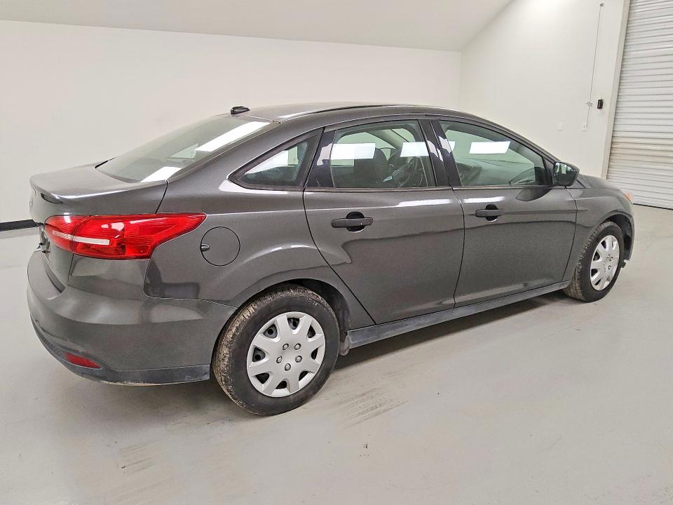 50089686 :رقم المزاد ، 1FADP3E21HL223317 vin ، 2017 Ford Focus مزاد بيع