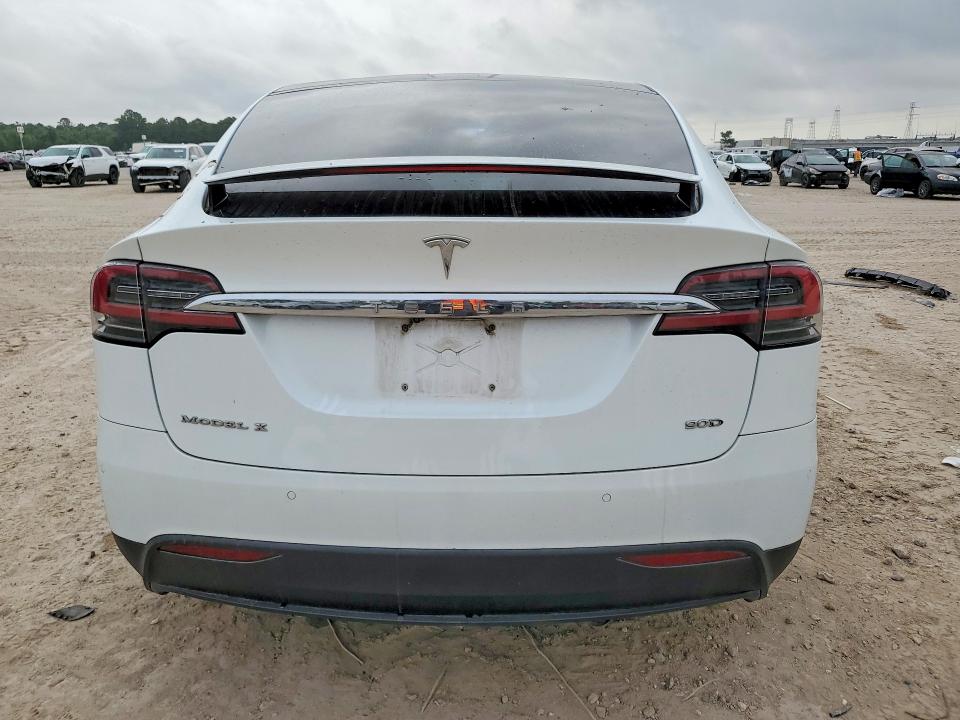 51681486 :رقم المزاد ، 5YJXCBE26GF016548 vin ، 2016 Tesla Model X مزاد بيع
