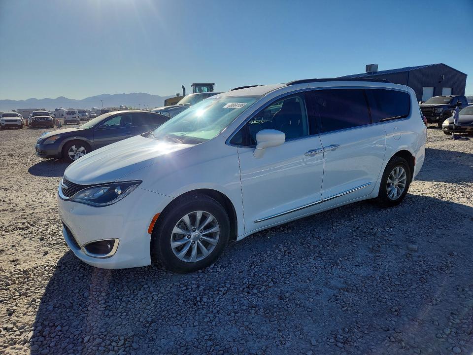 Продаж на аукціоні авто 2017 Chrysler Pacifica, vin: 2C4RC1BG1HR621683, номер лоту: 48664136