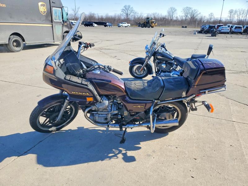 48859776 :رقم المزاد ، JH2PC0218CM107944 vin ، 1982 Honda Gl500 مزاد بيع
