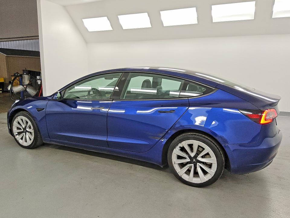 48877996 :رقم المزاد ، 5YJ3E1EA7NF368660 vin ، 2022 Tesla Model 3 مزاد بيع