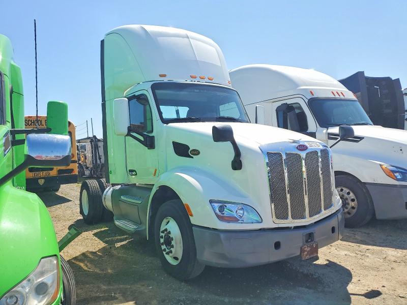 Продаж на аукціоні авто 2015 Peterbilt 579, vin: 1XPBA48X7FD299355, номер лоту: 50612786