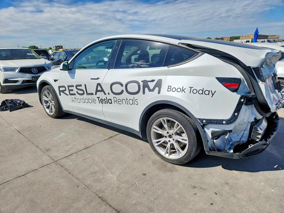 Продажа на аукционе авто 2024 Tesla Model Y, vin: 7SAYGDEDXRF042291, номер лота: 49085096