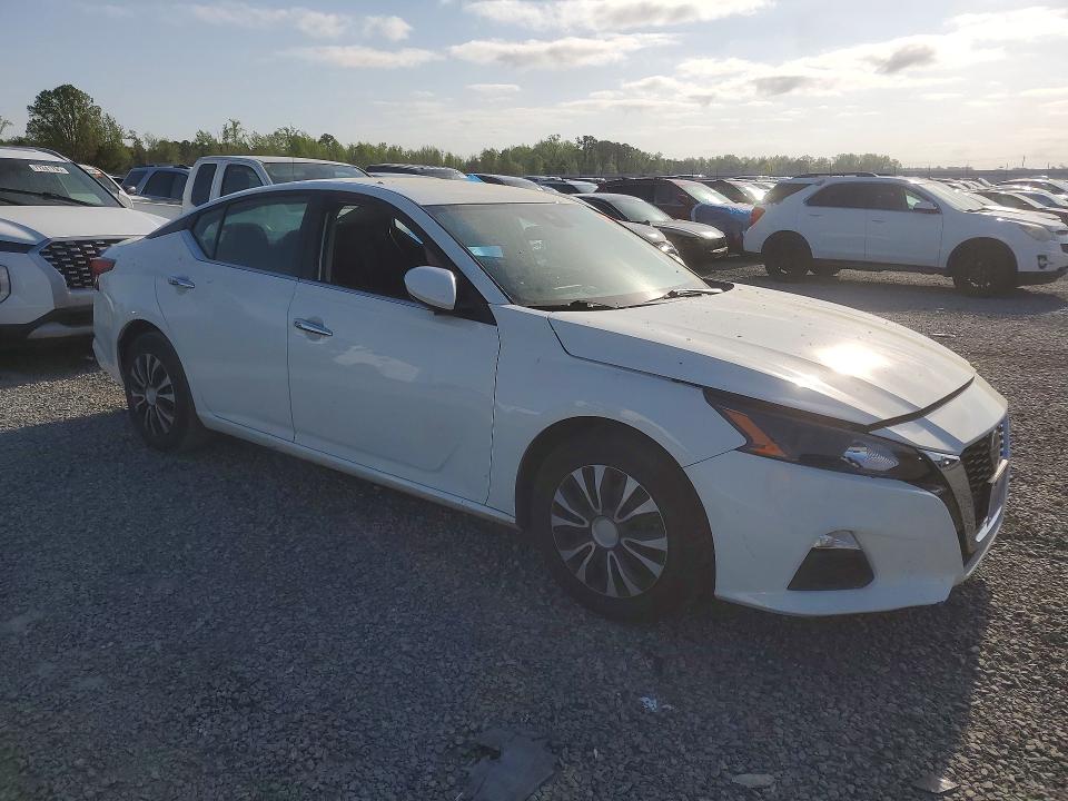 48564876 :رقم المزاد ، 1N4BL4BV4NN327212 vin ، 2022 Nissan Altima مزاد بيع