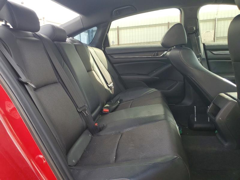 Продажа на аукционе авто 2018 Honda Accord, vin: 1HGCV1F36JA005366, номер лота: 49672426