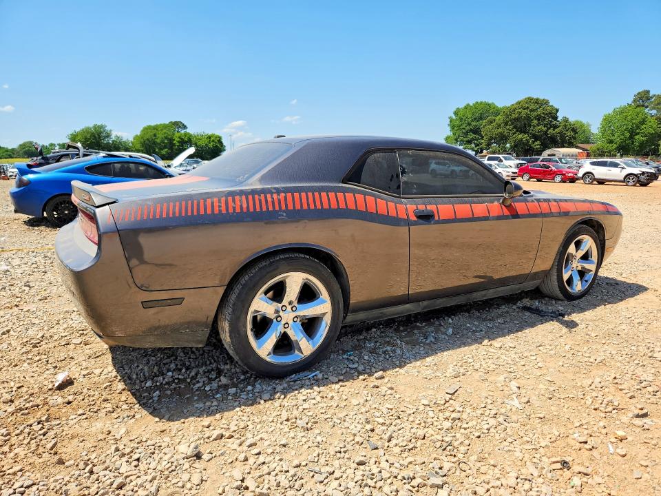 50667766 :رقم المزاد ، 2C3CDYAG8DH613405 vin ، 2013 Dodge Chlgr 2d مزاد بيع