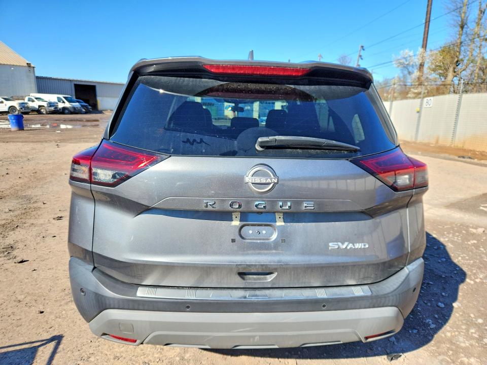 48397676 :رقم المزاد ، 5N1BT3BB4NC701786 vin ، 2022 Nissan Rogue مزاد بيع