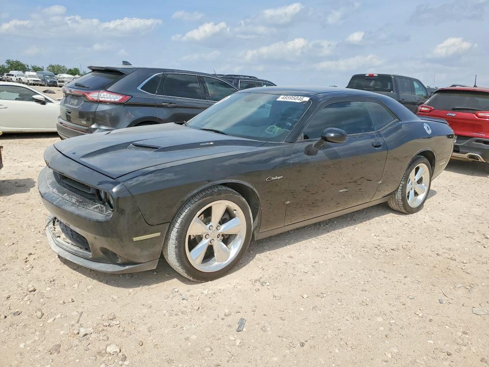 48595046 :رقم المزاد ، 2C3CDZBT3FH913499 vin ، 2015 Dodge Challenger مزاد بيع