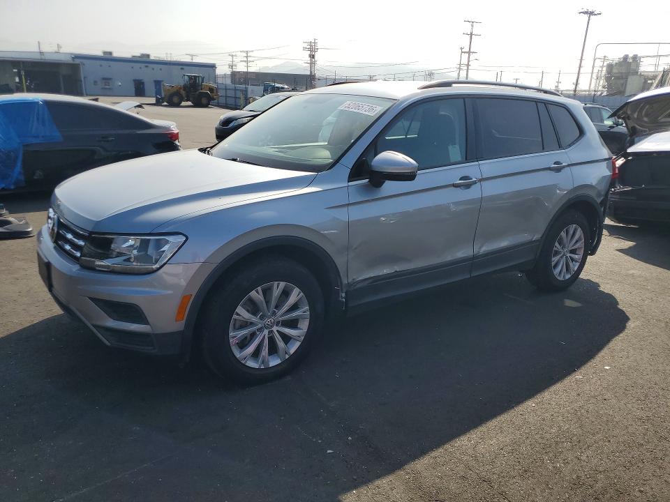 52065736 :رقم المزاد ، 3VV1B7AX0KM125911 vin ، 2019 Volkswagen Tiguan مزاد بيع