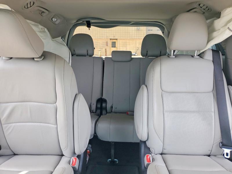51036326 :رقم المزاد ، 5TDYK3DCXFS689019 vin ، 2015 Toyota Sienna مزاد بيع