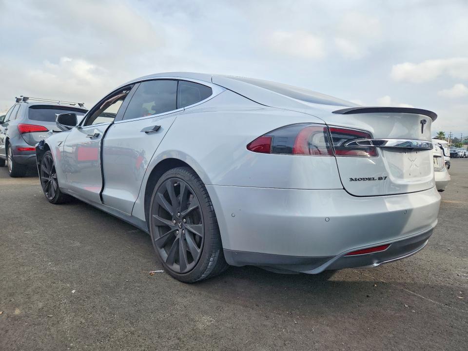 2015 Tesla Model S მანქანა იყიდება აუქციონზე, vin: 5YJSA1E12FF120003, აუქციონის ნომერი: 48620046