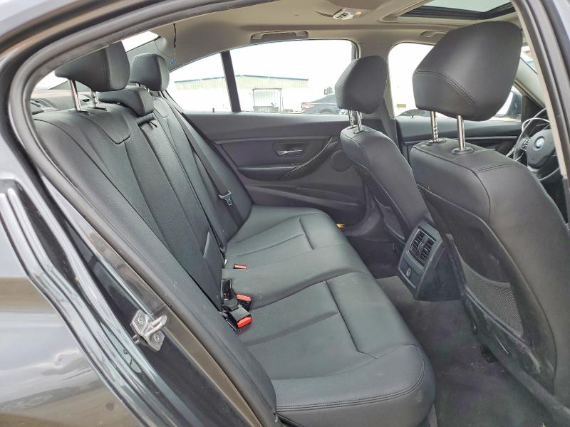 49927076 :رقم المزاد ، WBA8E1G3XHNU15476 vin ، 2017 Bmw 320 مزاد بيع