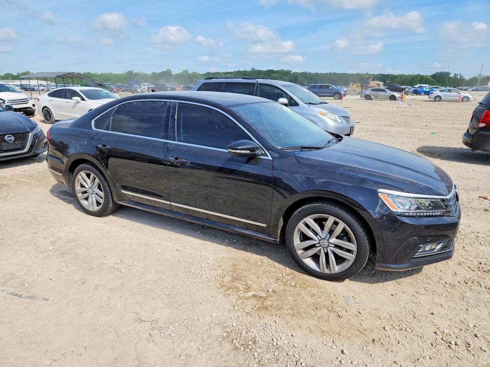 47326276 :رقم المزاد ، 1VWGT7A36HC077907 vin ، 2017 Volkswagen Passat مزاد بيع