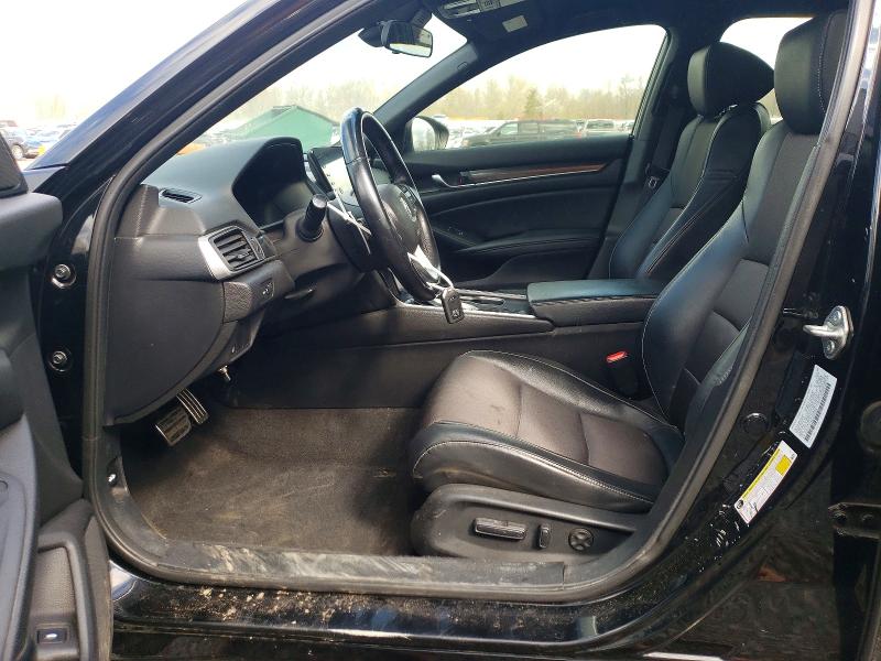 48932216 :رقم المزاد ، 1HGCV1F33JA205220 vin ، 2018 Honda Accord مزاد بيع