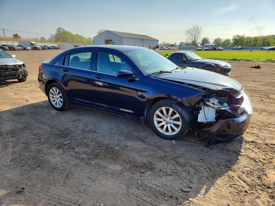 50897656 :رقم المزاد ، 1C3CCBBB2EN128494 vin ، 2014 Chrysler 200 مزاد بيع