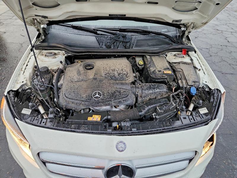 48196086 :رقم المزاد ، WDCTG4GB6FJ079713 vin ، 2015 Mercedes-benz Gla مزاد بيع