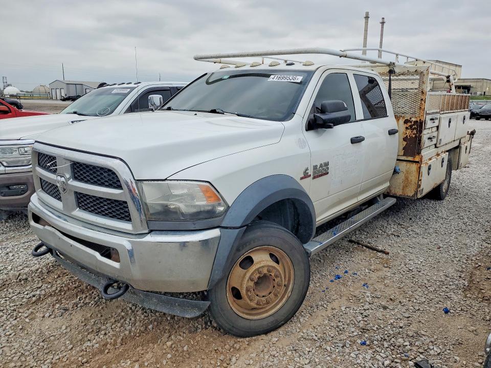 41699536 :رقم المزاد ، 3C7WRNFL7FG516765 vin ، 2015 Ram 5500 مزاد بيع